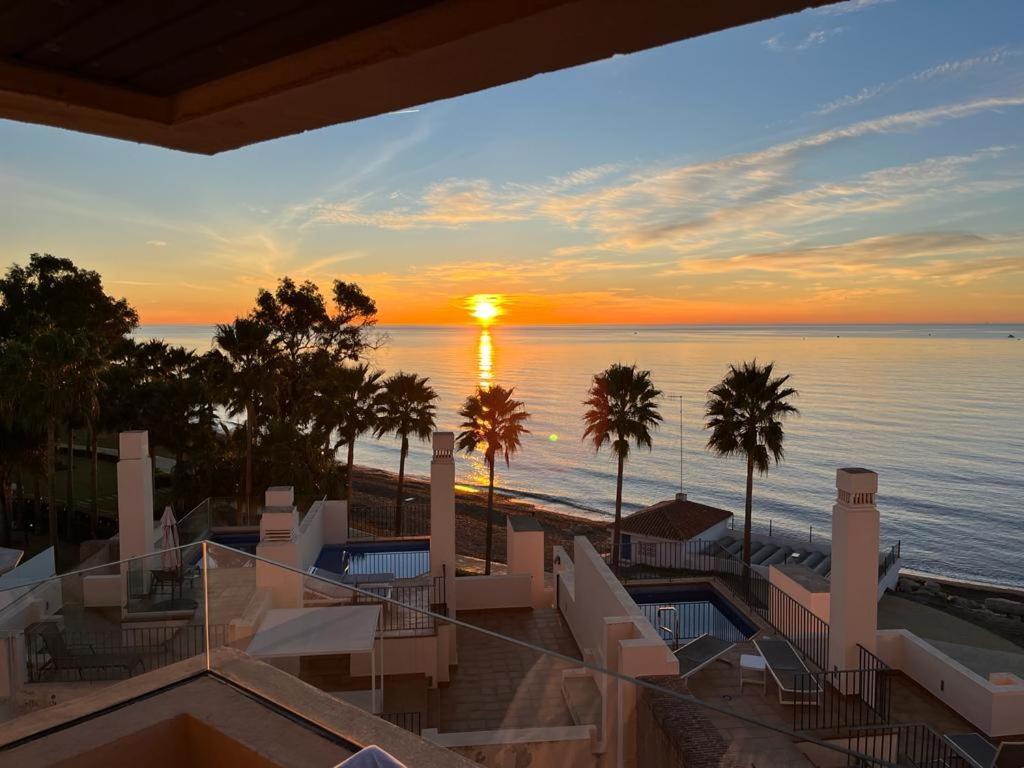 Bahia De La Plata Seafront Apartment Estepona